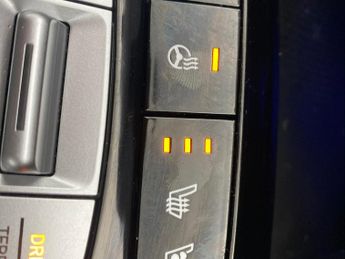 Hyundai Tucson 1.6 h T-GDi 13.8kWh Ultimate Plug-in 4WD (265 ps) - NAV - HEATED