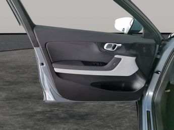 Polestar Polestar 2 Single Motor 69kWh Standard Range Fastback FWD (231 ps) - NAV