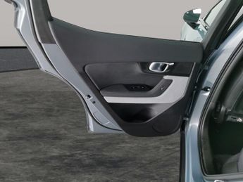 Polestar Polestar 2 Single Motor 69kWh Standard Range Fastback FWD (231 ps) - NAV