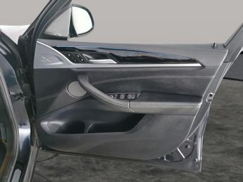 BMW iX3 80kWh Premier Edition Pro (286 ps) - CARPLAY - HK AUDIO - DRIVIN