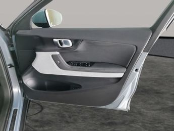 Polestar Polestar 2 Single Motor 69kWh Standard Range Fastback FWD (231 ps) - NAV