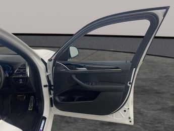 BMW iX3 80kWh M Sport (286 ps) - PARK ASSIST - REVERSE CAM - LEATHER