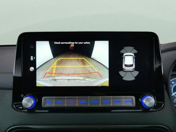 Hyundai Kona 39kWh Premium (10.5kW Charger) (136 ps) - KEYLESS ENTRY - LED - 