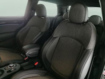 Mini Electric Hatch Cooper SE 32.6kWh Level 2 (184 ps) - HEATED SEATS - LANE DEPARTU