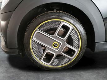 Mini Electric Hatch Cooper SE 32.6kWh Level 2 (184 ps) - HEATED SEATS - LANE DEPARTU