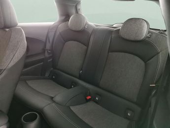 Mini Electric Hatch Cooper SE 32.6kWh Level 2 (184 ps) - HEATED SEATS - LANE DEPARTU