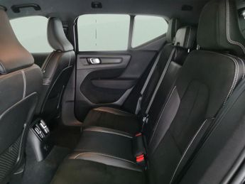 Volvo XC40 1.5h T5 Twin Engine Recharge 10.7kWh R-Design Plug-in (262 ps) -