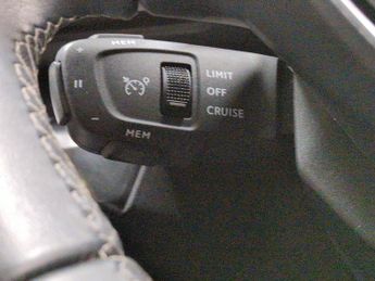 Peugeot 3008 1.6 13.2kWh Allure Premium Plug-in e-EAT (225 ps) - LANE DEPARTU