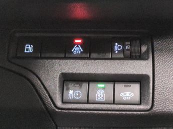 Peugeot 3008 1.6 13.2kWh Allure Premium Plug-in e-EAT (225 ps) - LANE DEPARTU