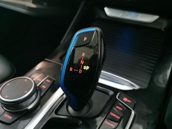 BMW iX3 80kWh Premier Edition Pro (286 ps) - CARPLAY - HK AUDIO - DRIVIN