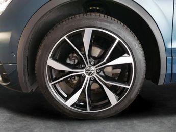 Volkswagen Tiguan 1.5 TSI R-Line DSG (150 ps) - LED - HEATED SEATS - NAV