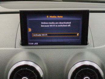 Audi A3 1.5 TFSI CoD 35 Black Edition Sportback S Tronic (150 ps) - BLUE