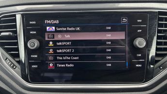 Volkswagen T-Roc 1.5 TSI GPF EVO R-Line DSG (150 ps) - 20IN ALLOYS - PADDLE SHIFT