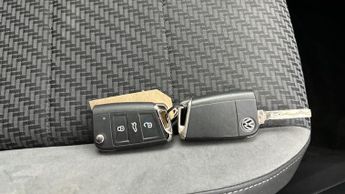 Volkswagen T-Roc 1.5 TSI GPF EVO R-Line DSG (150 ps) - 20IN ALLOYS - PADDLE SHIFT