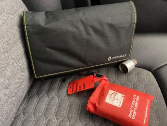 Renault Zoe R135 EV50 52kWh GT Line (Rapid Charge) (134 bhp) - REVERSE CAM -