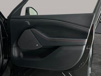 Ford Mustang Mach-e Standard Range 70kWh Automatic AWD (269 ps) - CARPLAY - ACTIVE L