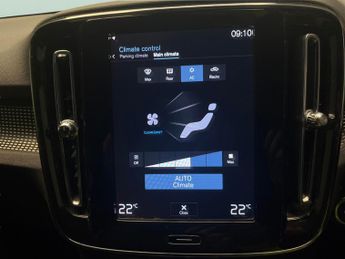 Volvo XC40 1.5h T4 Recharge 10.7kWh R-Design Plug-in (211 ps) - SENSUS SAT 