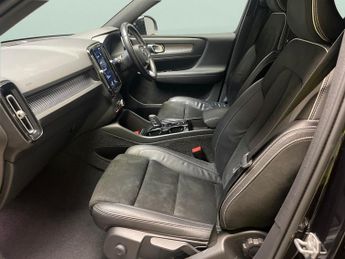 Volvo XC40 1.5h T4 Recharge 10.7kWh R-Design Plug-in (211 ps) - SENSUS SAT 