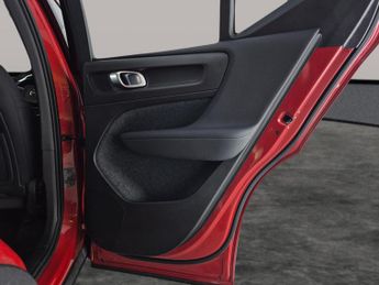 Volvo XC40 1.5h T4 Recharge 10.7kWh Core Plug-in (211 ps) - 360 CAM - LED