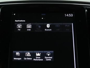 Volvo XC40 1.5h T5 Twin Engine Recharge 10.7kWh R-Design Plug-in (262 ps) -