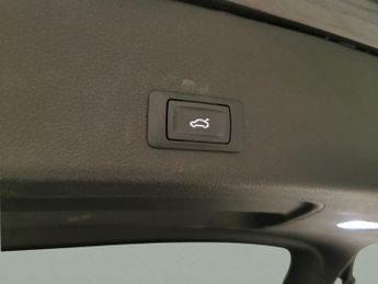 Audi e-tron 50 S line quattro 71.2kWh (11kW Charger) (313 ps) - CARPLAY - LE