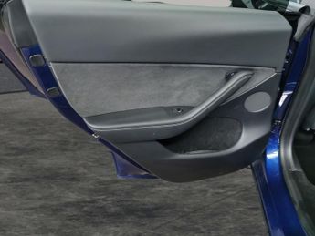 Tesla Model Y (Dual Motor) Long Range 4WDE (384 bhp) - SMARTLINK - REVERSE CAM