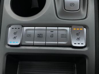 Hyundai Kona 64kWh Ultimate (10.5kW Charger) (204 ps) - ACTIVE LANE ASSIST