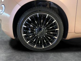 Fiat 500e 42kWh La Prima By Bocelli (118 ps) - NAV - SUNBLINDS - BLIND SPO