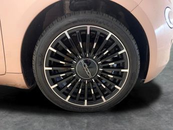 Fiat 500e 42kWh La Prima By Bocelli (118 ps) - NAV - SUNBLINDS - BLIND SPO