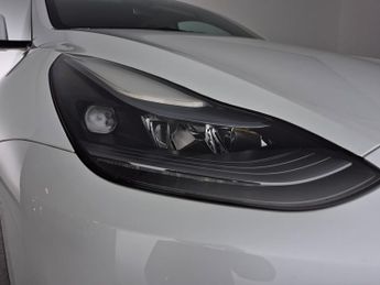 Tesla Model Y SUV RWD (346 ps) - REVERSE CAM - NAV - LEATHER