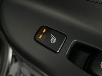 Hyundai Kona 64kWh Ultimate (10.5kW Charger) (204 ps) - ACTIVE LANE ASSIST