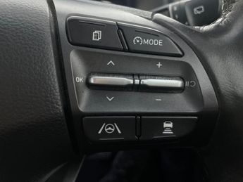 Hyundai Kona 64kWh Ultimate (10.5kW Charger) (204 ps) - ACTIVE LANE ASSIST