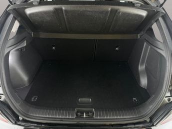 Hyundai Kona 64kWh Ultimate (10.5kW Charger) (204 ps) - ACTIVE LANE ASSIST