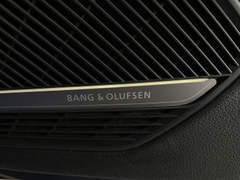 Audi A4 35 TFSI Black Edition S Tronic [Comfort+Sound] - MMI NAV PLUS - 