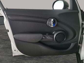 Mini Hatch 1.5 Cooper Steptronic (136 ps) - SPORT LEATHER STEERING WHEEL