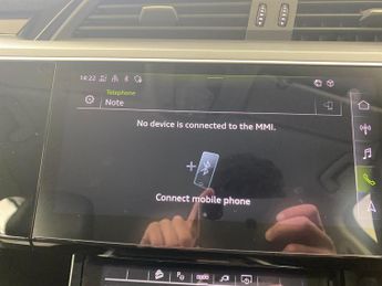 Audi e-tron 55 Sport quattro 95kWh (11kW Charger) (408 ps) - REVERSE CAM