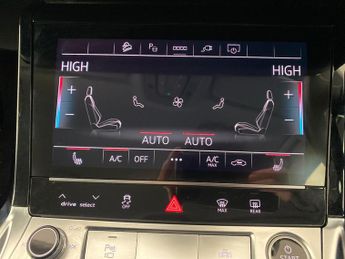 Audi e-tron 55 Sport quattro 95kWh (11kW Charger) (408 ps) - REVERSE CAM