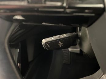 Audi e-tron 55 Sport quattro 95kWh (11kW Charger) (408 ps) - REVERSE CAM