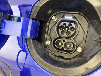 Hyundai Ioniq 38.3kWh Premium (136 ps) - REVERSE CAM - NAV - HEATED SEATS