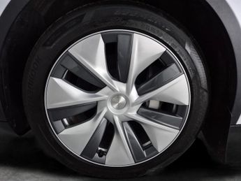 Tesla Model Y SUV RWD (346 ps) - REVERSE CAM - NAV - LEATHER