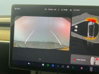 Tesla Model Y SUV RWD (346 ps) - HEATED STEERING - WIFI - BLIND SPOT ASSIST