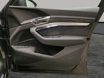 Audi e-tron 50 S line quattro 71.2kWh (11kW Charger) (313 ps) - CARPLAY - LE