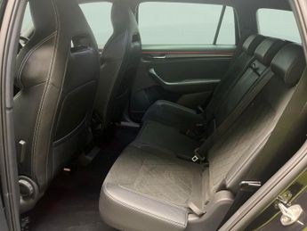 Skoda Kodiaq 2.0 TDI SportLine DSG 4WD (7 Seat) (150 ps) - HEATED SEATS