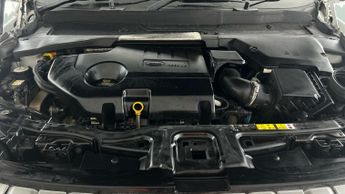 Land Rover Discovery Sport 2.0 D180 MHEV HSE 4WD (180 ps) - BLUETOOTH - SPEED LIMIT RECOG