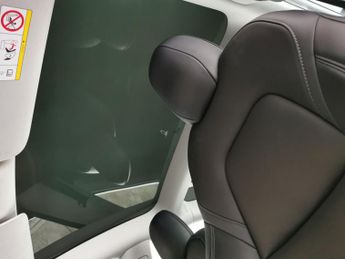 Tesla Model 3 Standard Range Plus RWD (241 bhp) - PARK ASSIST - LED - REVERSE 