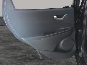 Hyundai Kona 39kWh Premium (10.5kW Charger) (136 ps) - KEYLESS ENTRY - LED - 