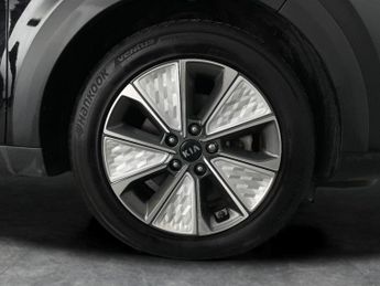 Kia Soul 64kWh First Edition (201 bhp) - CARPLAY - LED - REVERSE CAM