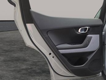 Polestar Polestar 2 Dual Motor 78kWh Long Range Fastback 4WDE (408 ps) - REVERSE CAM