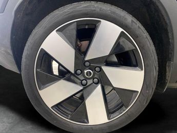 Volvo C40 Recharge 69kWh Ultimate (231 ps) - PARK ASSIST - LED - NAV