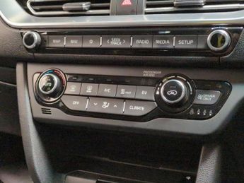 Kia Niro 64kWh 4+ (201 bhp) - HEATED LEATHER - HEATED STEERING - BLIND SP